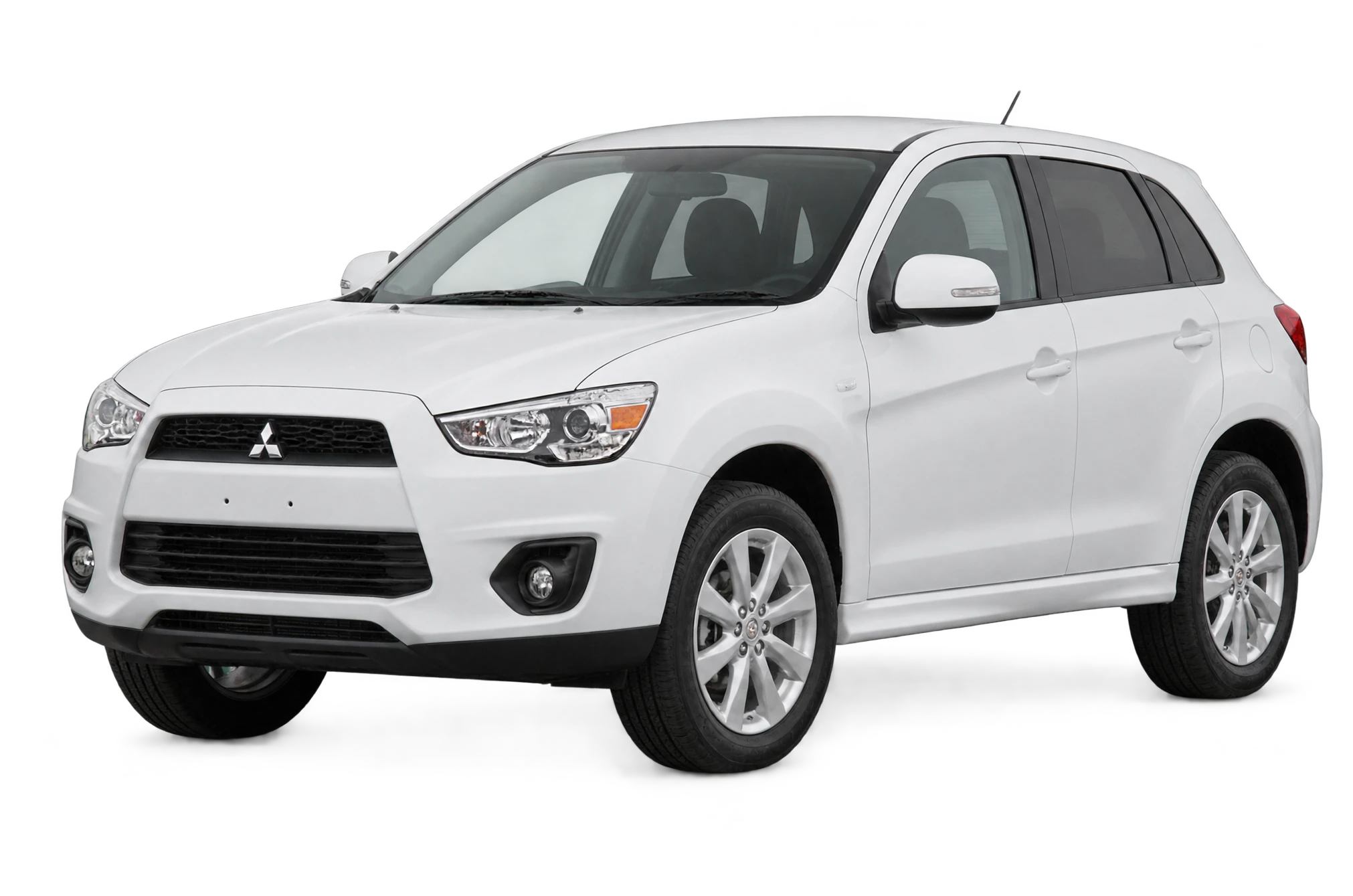 Mitsubishi RVR in white